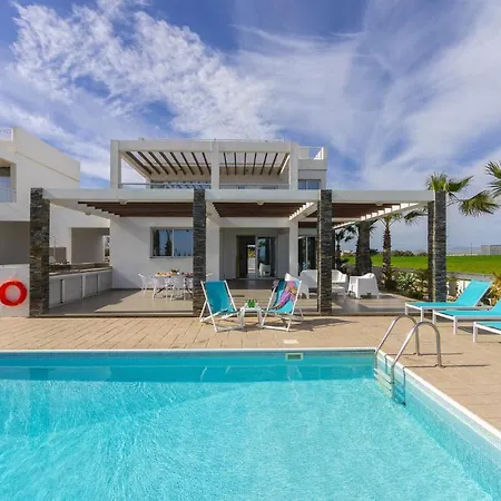 Faros Beachfront Villa *
