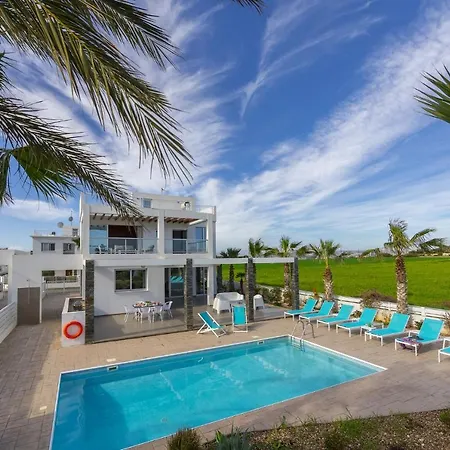 Faros Beachfront Villa Perivolia