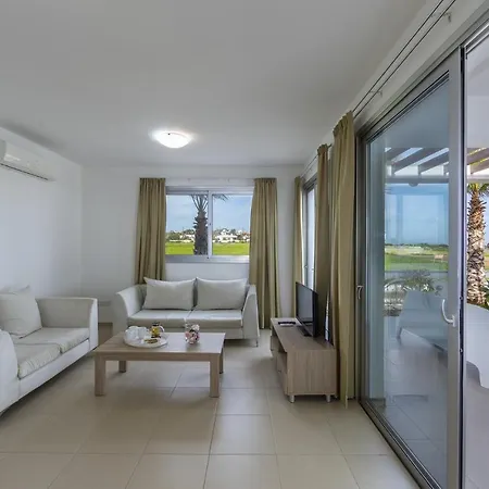 Faros Beachfront Villa *