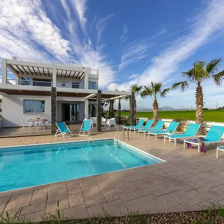 Villa Faros Beachfront Perivólia