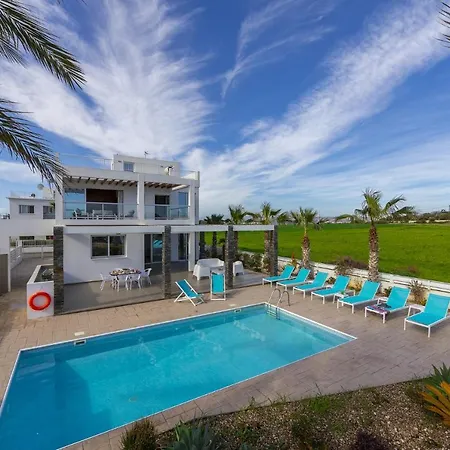 Faros Beachfront *