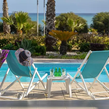 Villa Faros Beachfront Perivólia