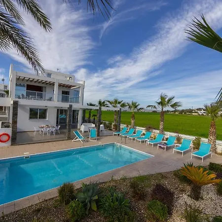 Faros Beachfront * Perivólia