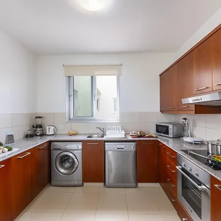 Faros Beachfront * Perivolia