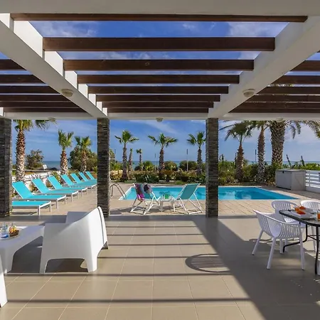 Villa Faros Beachfront Perivólia