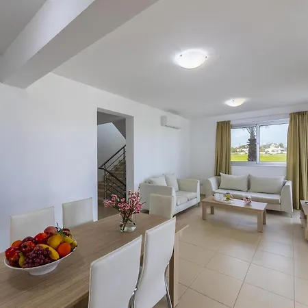 Faros Beachfront Villa *