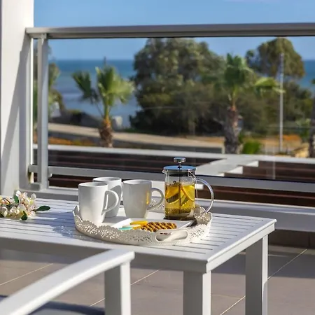 Faros Beachfront * Perivolia