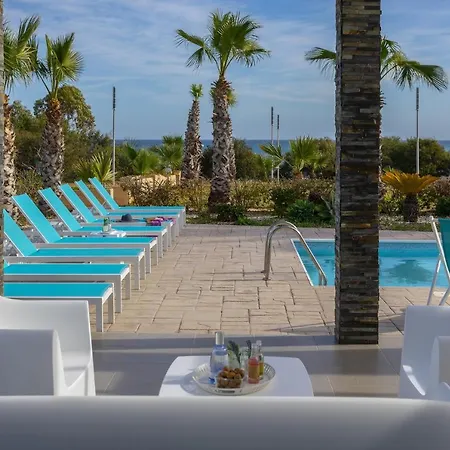 Faros Beachfront Vila Perivolia