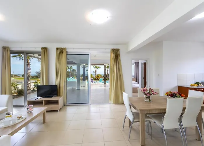 Faros Beachfront Вилла Перволия