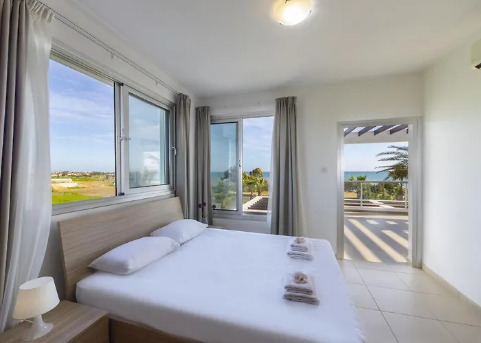 Villa Faros Beachfront