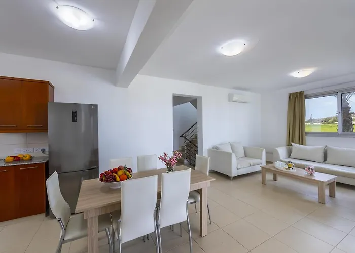 Вилла Faros Beachfront *