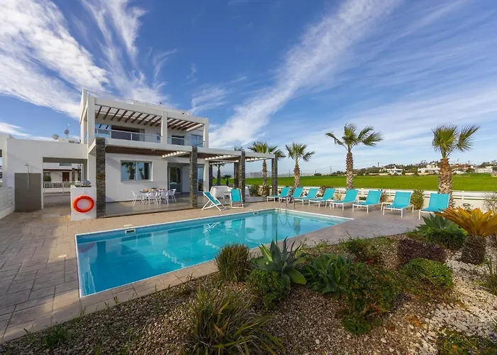 Faros Beachfront * Перволия