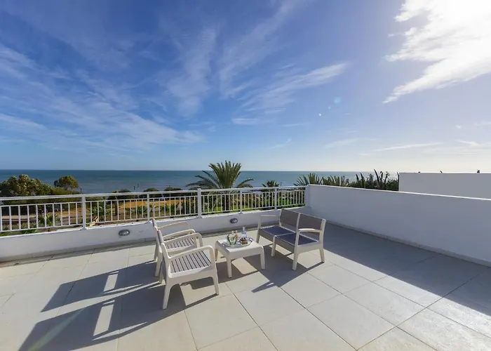 Вилла Faros Beachfront