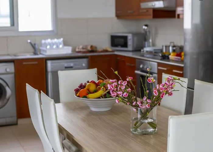 Faros Beachfront Villa *