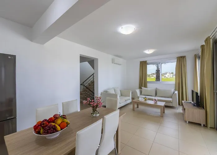 Faros Beachfront Вилла *